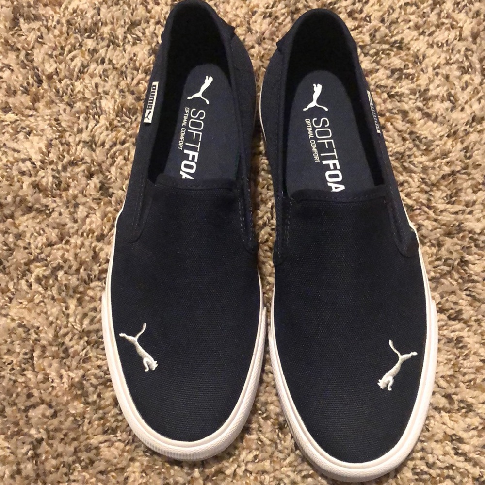 Puma slip on sneakers. Size 6.5